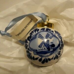 Holland Souvenir Christmas Tree Bulb Delft Windmil